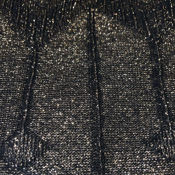 Norton McNaughton Petite. Medium. Black and Gold. Holiday Sweater. - Picture 3 of 6